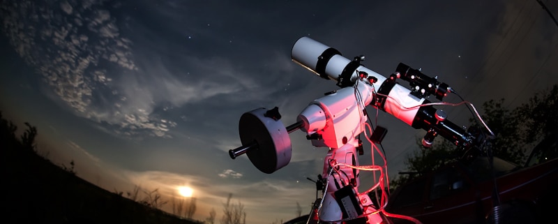 night telescope red light
