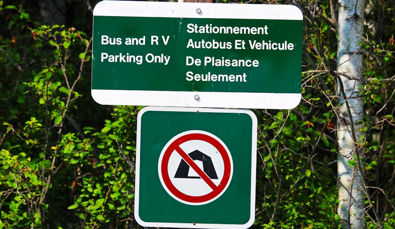 rv parking only sign